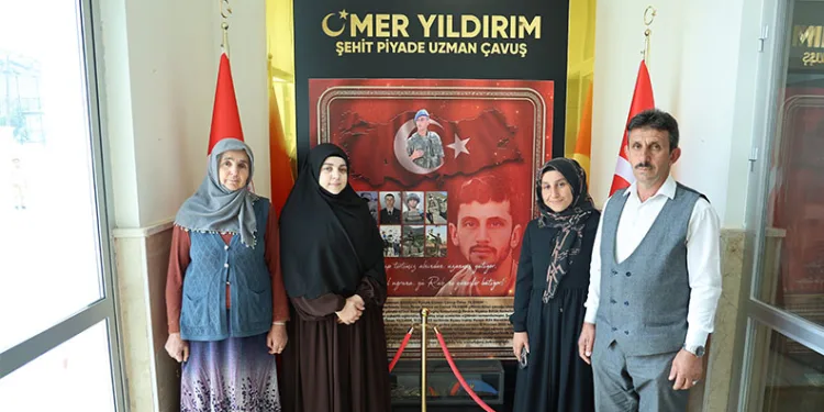 Şehidin kanlı palaskası ismini taşıyan okulda sergileniyor