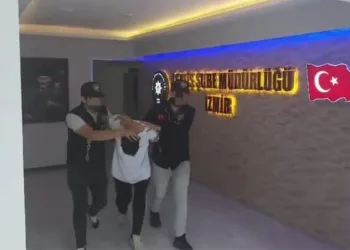Silahla oynarken kazara ağabeyini öldüren kardeş tutuklandı