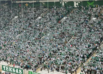 Bursaspor – Tokat Belediye Plevne Spor maçını 41 bin taraftar takip etti