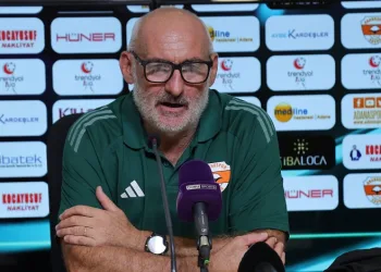 Adanaspor, François Ciccolini ile yollarını ayırdı