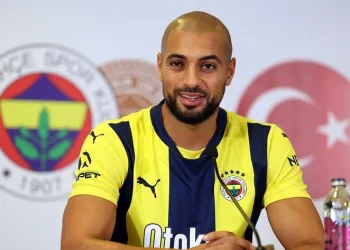 Fenerbahçe’nin yeni transferi Sofyan Amrabat: “Ligi kazanmak için son saniyeye kadar çalışacağız”