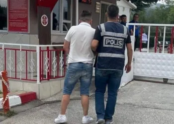 1 yıl 3 ay hapis cezasıyla aranan şahıs yakalandı