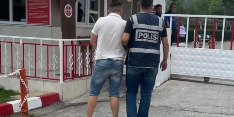 1 yıl 3 ay hapis cezasıyla aranan şahıs yakalandı
