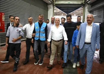 Bozbey’den ‘Vira Bismillah’ diyen balıkçılara ziyaret