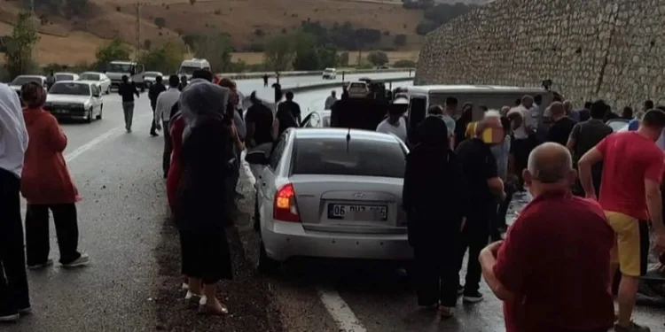 Ankara-Çankırı yolunda zincirleme kaza