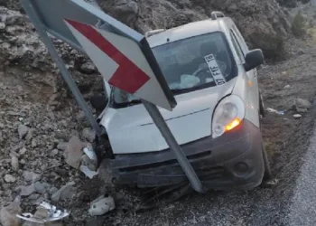 Antalya’da trafik kazası: 2 yaralı