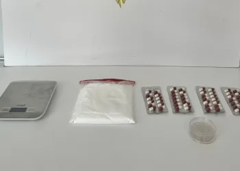 Boş arazideki kolinin ardından evinde de uyuşturucu madde çıktı
