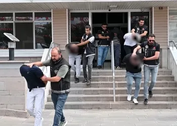 Uyuşturucu satıcılarına darbe: 3 şüpheli tutuklandı