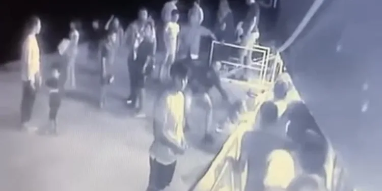 Bursa’da küçük kız iskele ile gemi arasındaki boşluğa düştü