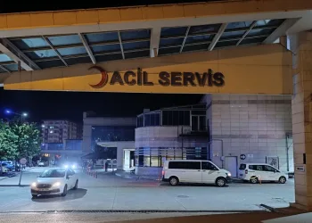 Otomobil ile çarpışan motosikletin sürücüsü hayatını kaybetti