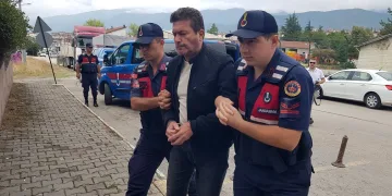 Husumetlisini öldüren zanlı adliyeye sevk edildi