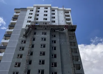 İnşaat iskelesi kırıldı 3 işçi hayatını kaybetti
