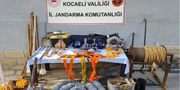 Tarihi eser kaçakçıları suçüstü yakalandı