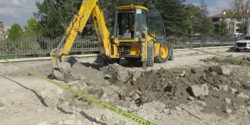 Yıkım çalışması yapılan alanda kemikler bulundu
