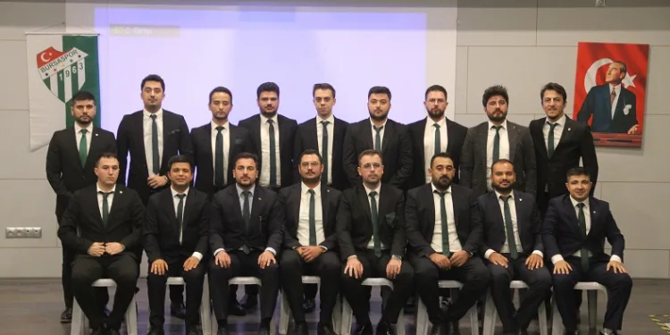 Ünitimsah’ta bayrak değişimi
