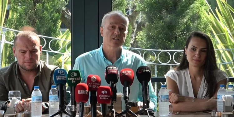 Bursa Artvin Vakfı Başkanı Adnan Demirci: “Büyük bir değişiklikle bir dönem daha devam edelim istedik”