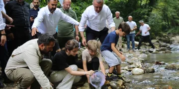8 bin kırmızı benekli alabalık doğaya salındı