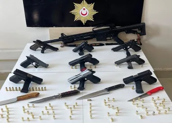 Sivas’ta çok sayıda silah ele geçirildi