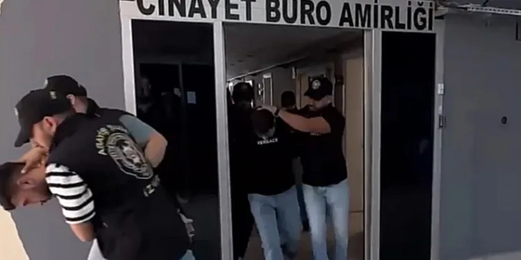 Cinayet zanlıları Urla’da yakalandı