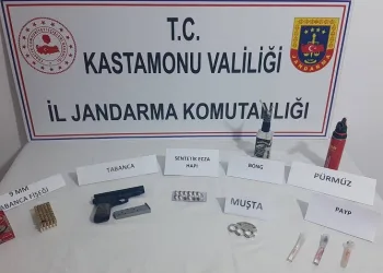 Uyuşturucuyla yakalanan 6 kişi gözaltına alındı