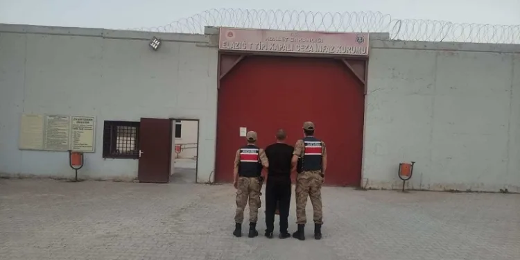 Aranan 2 şüpheli yakalandı