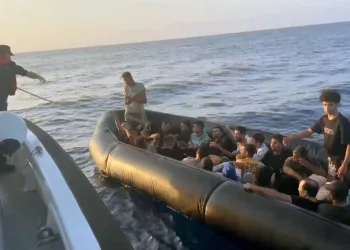Datça’da 44 düzensiz göçmen kurtarıldı