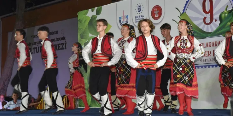 Altın Biber Festivali’nde folklör şöleni