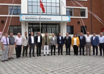 AK Partili heyet eğitim öğretim yılı öncesi Bursa’da okullardaki hazırlıkları inceledi