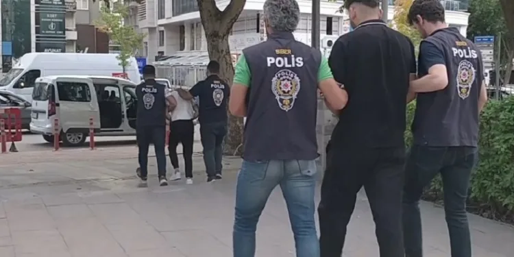 10 günde 20 milyon TL’lik dolandırıcılık yaptılar