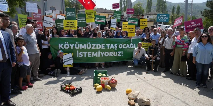 Nilüfer ilçesine yapılmak istenilen taş ocağına tepki