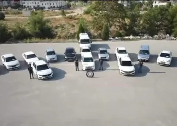 Depremde hasar gören araçlarla 8 milyonluk change vurgunu yaptılar