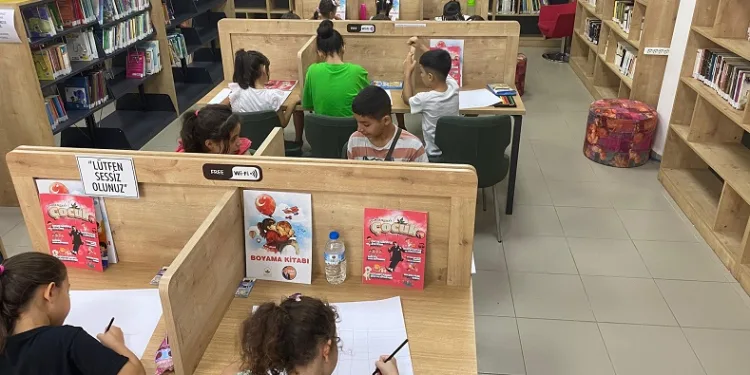Çocuklar eğlenerek okuma sevgisi kazandı