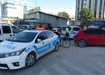 5 araçlı zincirleme kaza: 2 yaralı