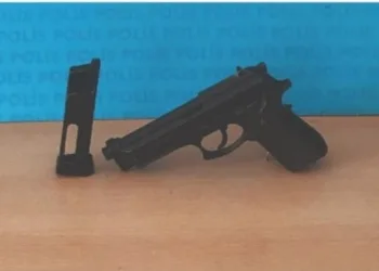 Polis ekipleri 9 ruhsatsız tabanca ele geçirdi