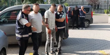 1 kişinin yaralandığı silahlı çatışmaya 4 gözaltı