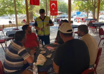 Jandarma trafik timleri vatandaşları bilgilendirdi