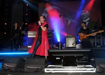 Orhaneli Karagöz Festivali ve Kurtuluş şenlikleri coşkuyla kutlandı