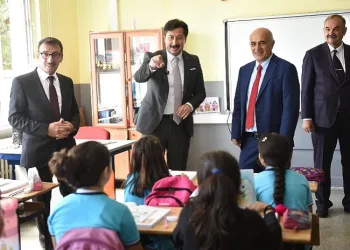Yenişehir’de 8 bin 884 öğrenci ders başı yaptı