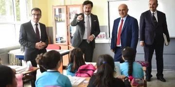 Yenişehir’de 8 bin 884 öğrenci ders başı yaptı