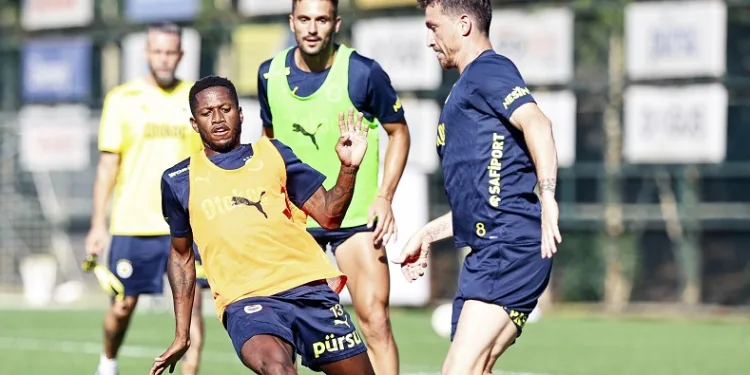 Fenerbahçe, Kasımpaşa maçı hazırlıklarını sürdürdü