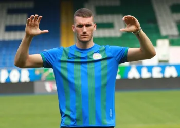 Çaykur Rizespor, Ivo Grbic’i kiralık olarak kadrosuna kattı