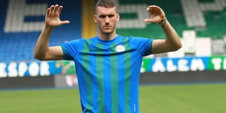 Çaykur Rizespor, Ivo Grbic’i kiralık olarak kadrosuna kattı