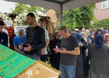 Milli basketbolcu İlkan Karaman gözyaşlarıyla son yolculuğuna uğurlandı