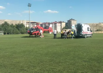 Ambulans helikopter kalp krizi geçiren hasta için havalandı