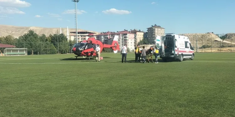Ambulans helikopter kalp krizi geçiren hasta için havalandı