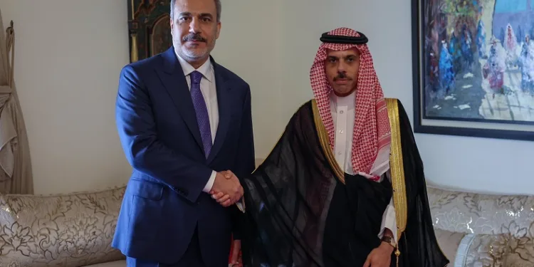 Dışişleri Bakanı Fidan, Suudi mevkidaşı Faysal bin Ferhan ile görüştü