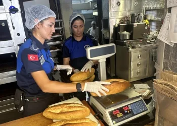 Zabıta ekiplerinden fırın denetimi