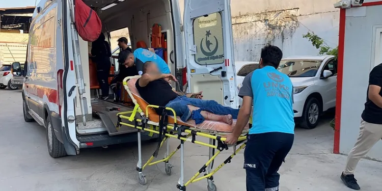 İş yerinde oturduğu esnada silahlı saldırıya uğradı
