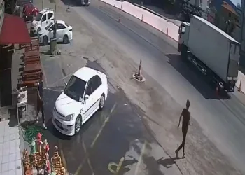 Osmancık’ta kamyonetin çarptığı adam ağır yaralandı