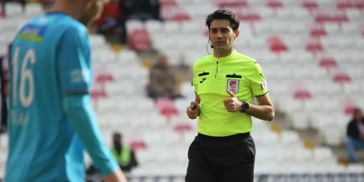 Kayserispor – Eyüpspor maçını Ömer Tolga Güldibi yönetecek